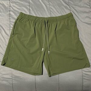 Fabletics ‘The One Short’ Utility Olive Green 7in Inseam Size XXL